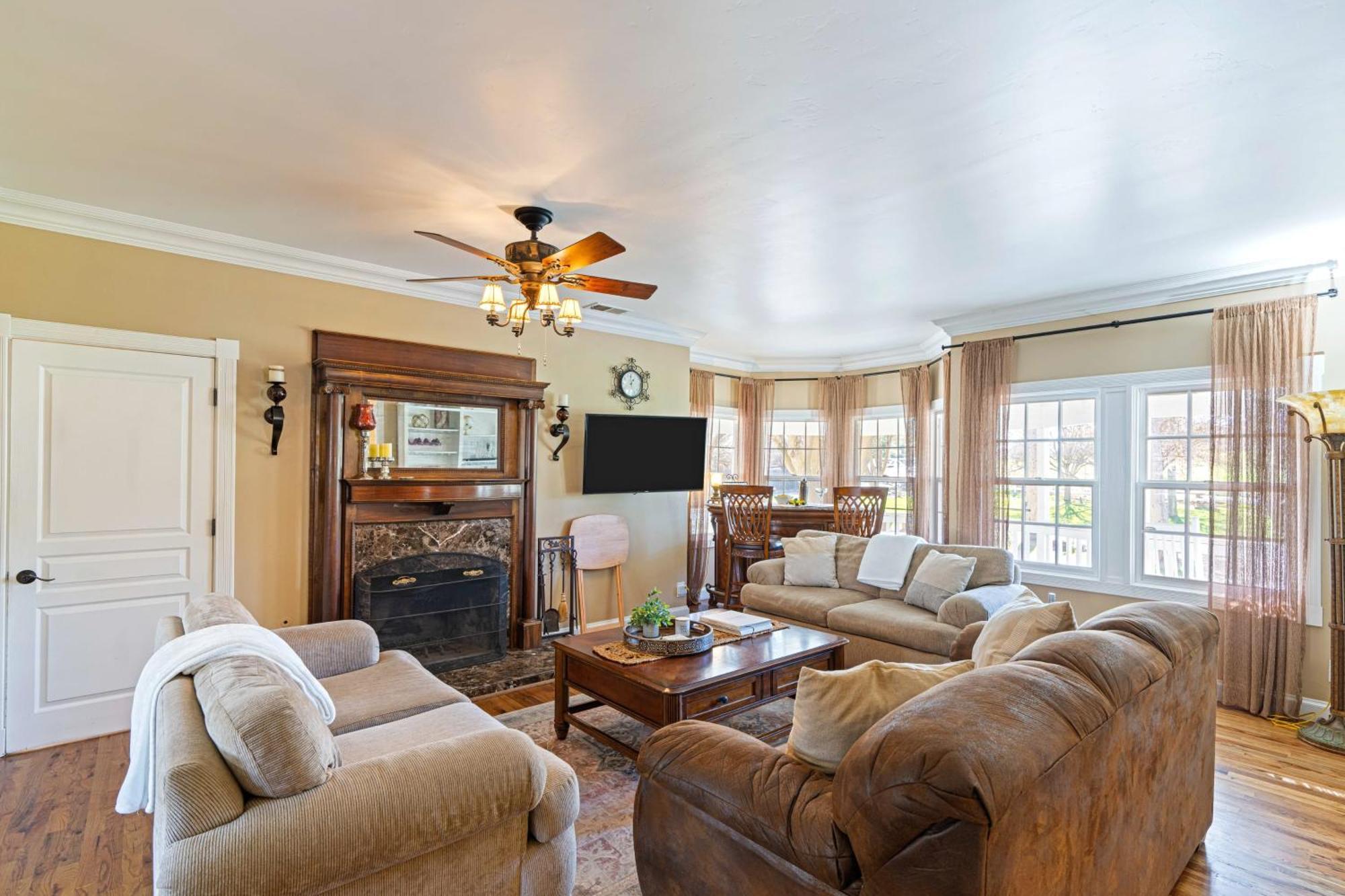 Victorian Manor In Paso Robles Wine Country Pool Hot Tub Firepit Tennis Court Sleeps 28 Exterior photo
